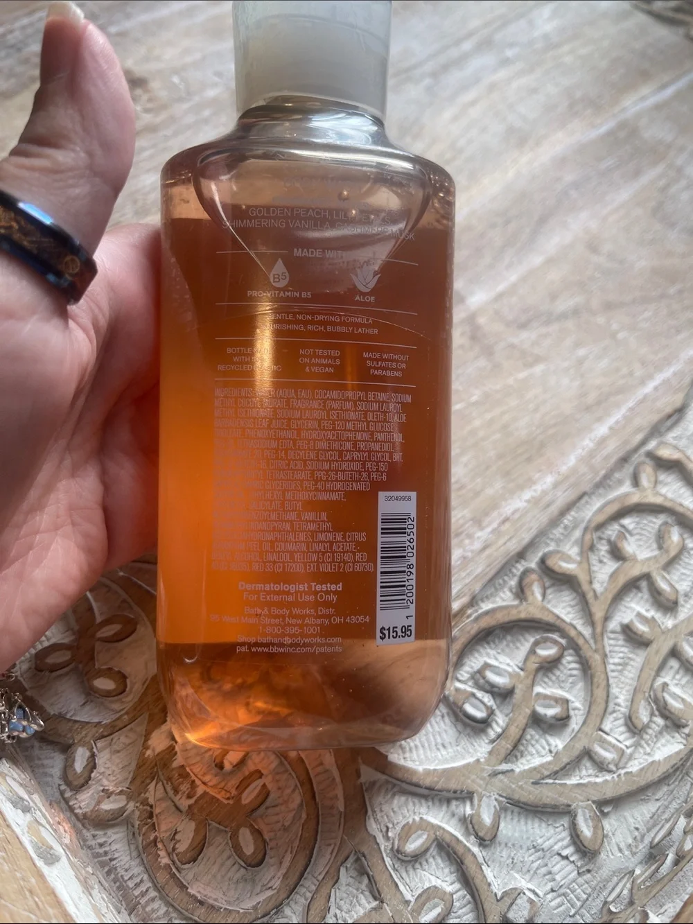 Bath & Body Works Cashmere Glow Body Wash - Gold & White Accents